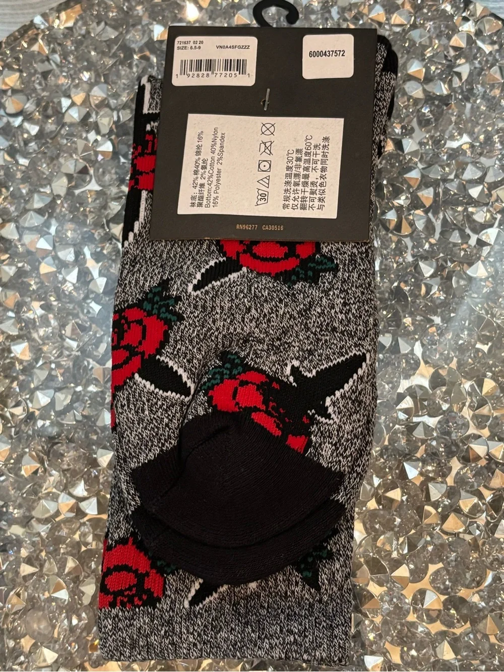 Vans “Off The Wall” Rose Floral Crew Socks NWT Men’s 6.5–9 / Unisex